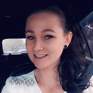 Meet your Posher, Crystal